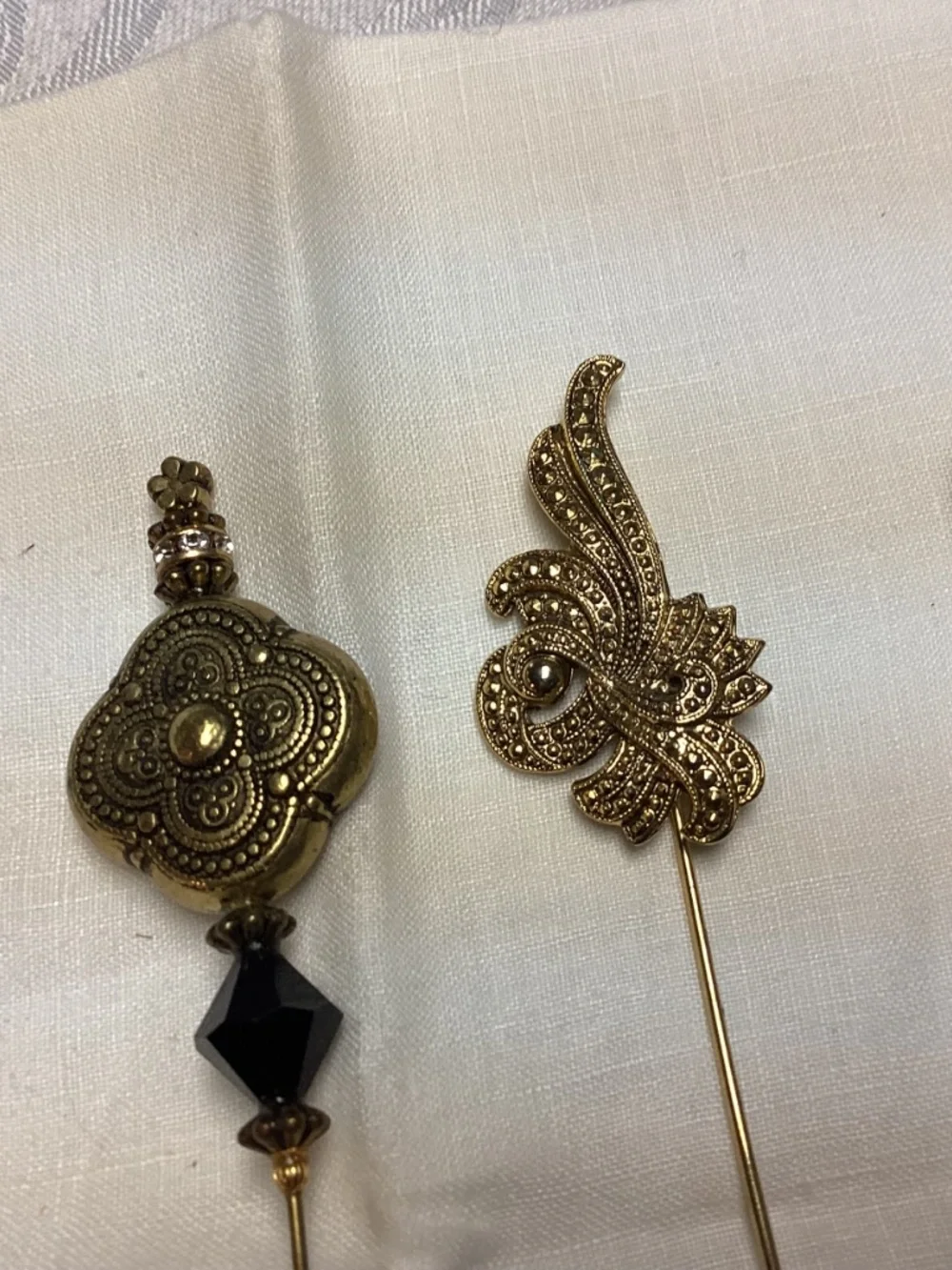 Hat pins. BROOCH. SCARF PIN. UNIQUE 3 PIECE LOT.